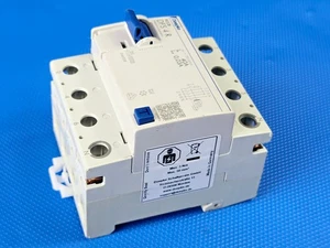 Doepke DFS 4 R 40A 0,03A FI-Schalter Fehlerstromschutzschalter 4-polig 30mA - Picture 1 of 3