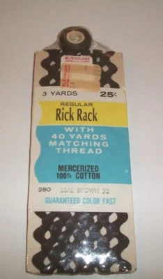 PACOTE VINTAGE WRIGHTS RICK RACK SELO DE 3 JARDAS ALGODÃO MARROM COM FIO COMBINANDO - Imagem 1 de 2