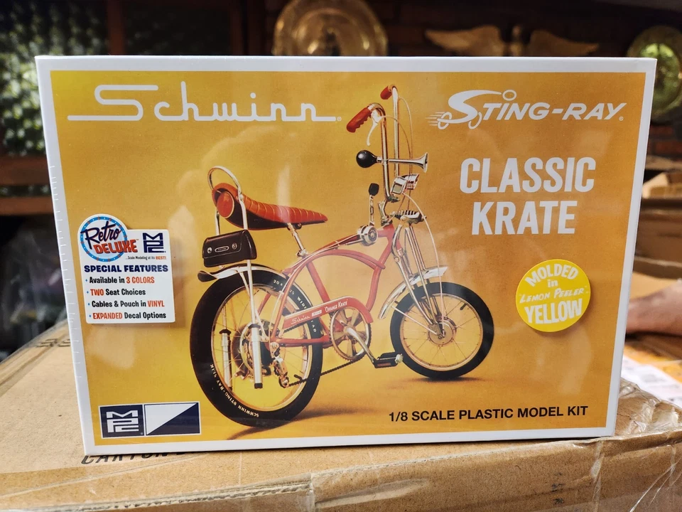 MPC MODEL KIT - SCHWINN "STING-RAY" CLASSIC KRATE BICYCLE!! - NEW RELEASE Yellow - Image 1 of 1