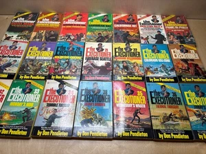 LOT OF (21) MACK BOLAN THE EXECUTIONER PAPERBACK BOOKS - PENDLETON - Picture 1 of 16
