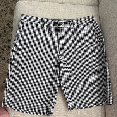 Gap navy/white Checkered Bermuda Shorts, Size 33, Comfortable, Lightweight - Image 1 of 4