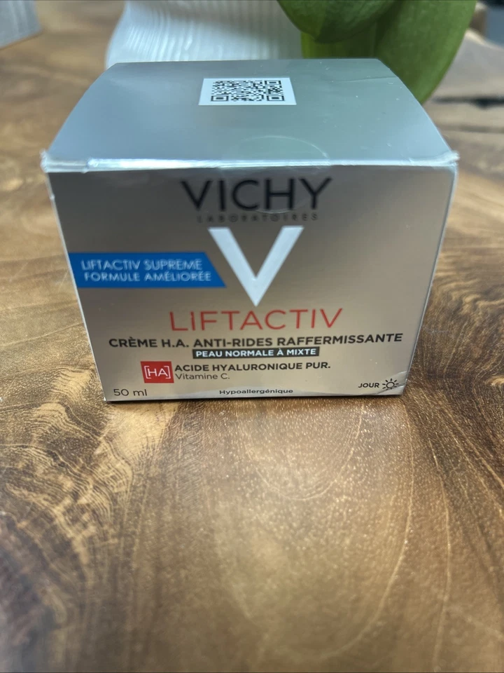 Vichy LiftActiv Supreme Face Moisturizer Cream - 1.69oz - Image 1 of 1