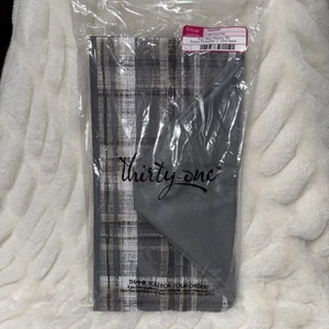 Thirty-One Your Way Display Bin in Cozy plaid- New in Package ~Retired AD34 - Picture 1 of 7
