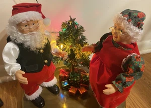 1998 Gemmy tanzendes Claus Paar animiert tanzender singender Weihnachtsmann & Frau Claus - Bild 1 von 12