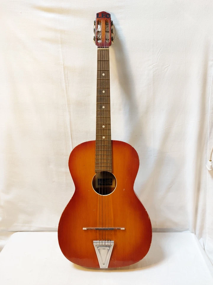 Rare : Guitare ancienne Catania Carmelo de 1965 - Photo 1/4