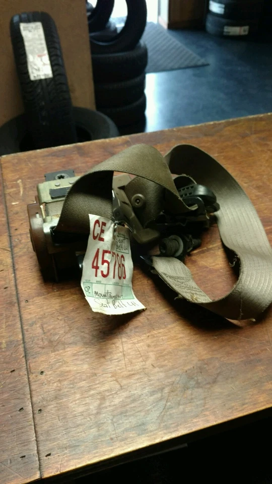 2002 MERCURY MOUNTAINEER FRONT SEAT BELT driver side - Image 1 of 1