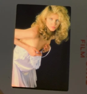 Vintage Nude 35mm Transparency Slide Pin-up Pretty Girl Model N10.598 ex18 - Bild 1 von 1