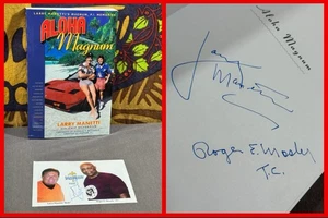 π΄ ALOHA MAGNUM: Larry Manetti's And Roger E. Mosley - Foto 1 di 19