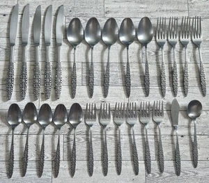 Vintage Stanley Roberts Edelstahl Besteck Lyon romanisch strukturiert Schnörkel Set 27 - Bild 1 von 11