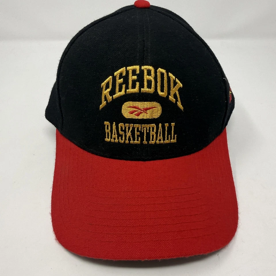 Gorra de baloncesto Reebok vintage con espalda a presión negra roja de lana bordada para hombre años 90 Foto 1 de 4