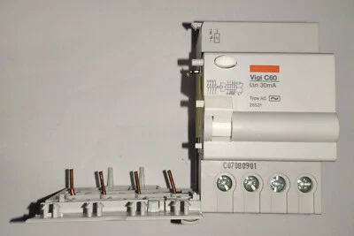 Schneider / Merlin Gerin 26531 Differenzstromblock VIGI C60 4P 25A 30mA 4-polig - Image 1 of 2