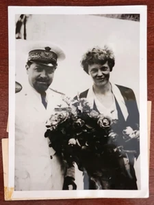 ORIGINAL FOTO TYP 1 VON 1932, AMELIA EARHART & ITALO BALBO - Bild 1 von 3