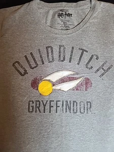 Wizarding World Of Harry Potter Quidditch Gryffindor T-shirt 2XL XXL Universal - Picture 1 of 3