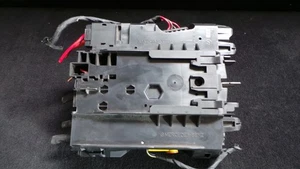 Y11249 Mercedes W204 Batería Caja de fusibles A2045403650 - Imagen 1 de 3