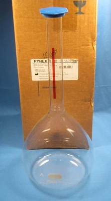 PYREX 2000 ML VOLUMETRIC FLASK CLASS A LIFETIME RED SNAP SNAP CAP FREE SHIPPING - Image 1 of 4