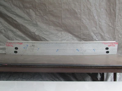 Refuerzo de parachoques trasero Lexus CT200H 2011-2017 OEM 91426 Foto 1 de 4