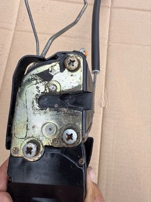 Actuador eléctrico de bloqueo de pestillo de puerta del conductor delantero Toyota Corolla 93-97 probado por fabricante de equipos originales Foto 1 de 4