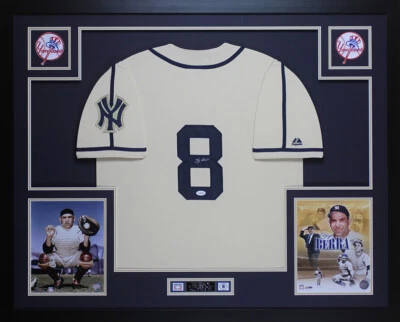 Jersey Yogi Berra Autografiado y Enmarcado Yankees Crema Automático Certificado de Autenticidad JSA Foto 1 de 4
