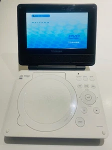 Toshiba 7" Inch Portable DVD & CD Player with Screen - White - NOT READING DISCS - Picture 1 of 7