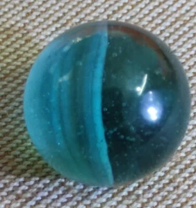 OLD TOY MARBLE green 0.63'' with white ribbon near surface, bubbles - Picture 1 of 6