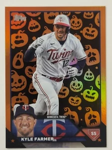 2023 Topps Update Kyle Farmer Halloween 🎃 Jack O Lantern Foil SP #US57 Twins - Bild 1 von 2
