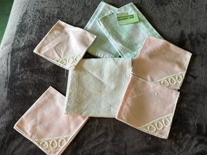 Embroidered Square 30” Off White Tablecloth 4 Pink Napkins 2 Bonus Napkins VTG - Picture 1 of 15