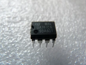 2 x Circuits Intégrés UA741CN - STMicroelectronics - Picture 1 of 1
