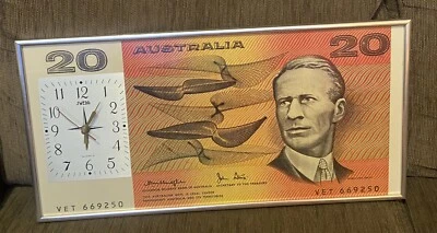 Large Australian Money 20 Dollar note Money Hanging Wall Clock Working 53x26cm - Image 1 of 4