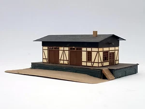 Lagerhalle Schuppen Fachwerk H0 - Bild 1 von 2