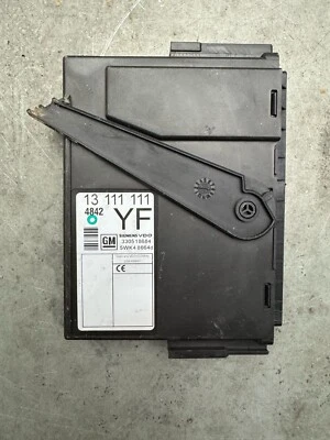 Komfortsteuergerät Opel Corsa C/ Meriva (X01) 13111111 29736137 - Immagine 1 di 3