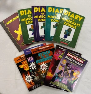 Minecraft books-2 Handbook-4 DIARY of ZOMBIE-3 Adventure Books & 1 Graphic (10) - Foto 1 di 14