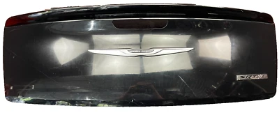 Chrysler 300 SRT8 2011-2023 tapa trasera tapa escotilla con alerón negro OEM Foto 1 de 4