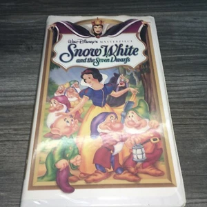 Walt Disney Masterpiece Snow White and the Seven Dwarfs (VHS, 1994) - Picture 1 of 12