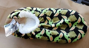 Star Wars Mandalorian Baby Yoda Fuzz Babba Slipper Socks Size L/XL • 10-12 - Picture 1 of 4