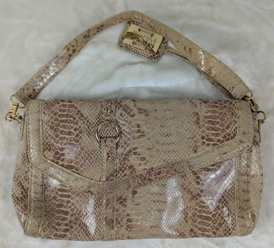 Bolso de hombro Maxx New York de cuero rojo Foto 1 de 4