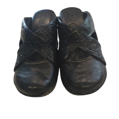 Mules cómodos sin cordones de cuero en relieve Born para mujer 7,5 suela acolchada Foto 1 de 4