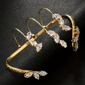 Exquisite Bohemian Leaf Bracelet Handcrafted Metal Pendant for Boho Style Lovers - Picture 1 of 6