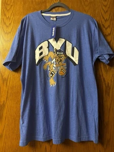 Charlie Hustle BYU Cougars Dunking Tee Basketball Erwachsene Unisex XL Neu mit Etikett - Bild 1 von 3