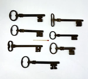 KEY SCHLUSSEL ANCIENNE CLEFS CLES FER FORGE SERRURE ART POPULAIRE 18EME XVIIIEME - Foto 1 di 1
