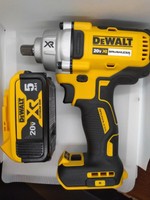 DEWALT DCF894B 20V MAX XR Brushless Mid-Range 1/2" Impact Wrench And 5.0 battery