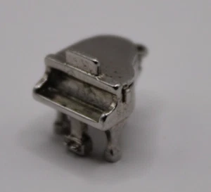 Dije de piano móvil de plata de ley - Imagen 1 de 3