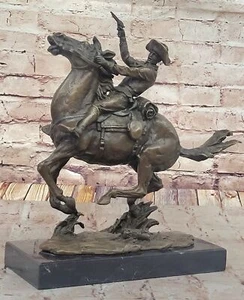 Statua statuina scultura cavallo cowboy Remington firmata animale figura arte regalo - Foto 1 di 10