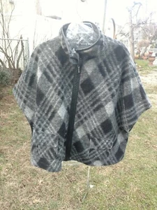 Revue Cape Poncho Wool Gray Black Plaid NORDSTROMS Medium NWT - Picture 1 of 8