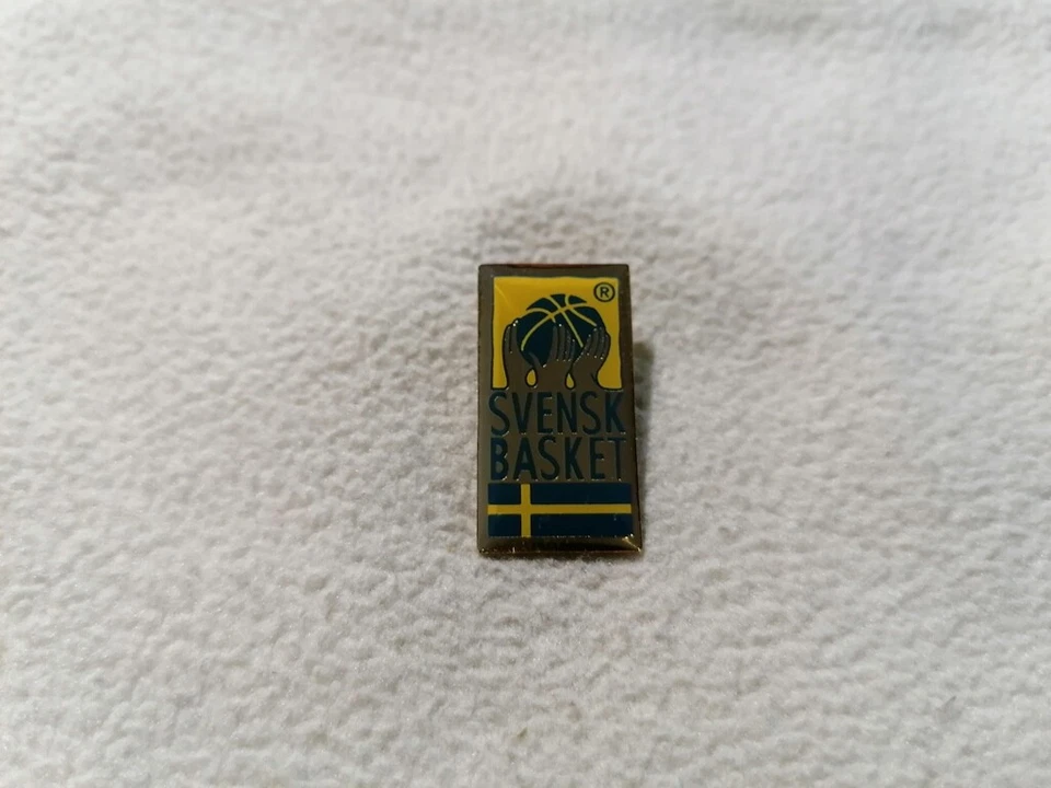 Paris 2024 - Sweden Basketball Federation pin - Image 1 of 1