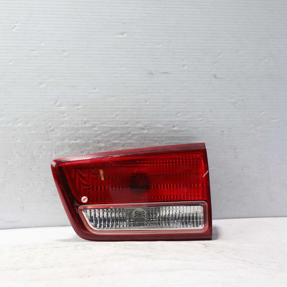 2015-2016 Kia Sedona Inner Trunk-Lid Incandescent Right Side Tail Light OEM - Image 1 of 4