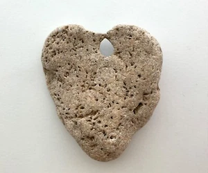 Natural Holey ❤️ Beach Rock groß Herz Hag Stein Fee Wunschzauber Liebe Mystic  - Bild 1 von 13