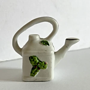 Vintage Keramik Biskuit Mini Gießkanne Made in Taiwan Weihnachten Stechpalme - Bild 1 von 10