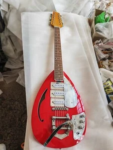 12 String Teardrop Guitar - Red Mark XII Semi-Hollow with Tremolo Bridge - Picture 1 of 4