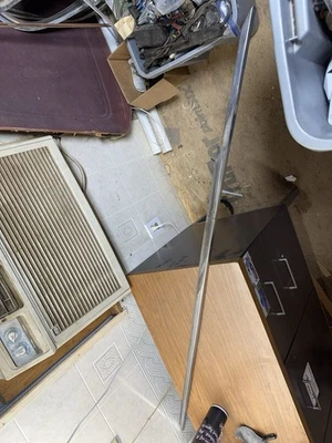 Fiat Spider 124 1980-1982 moldura basculante derecha #1 62 1/4"" Foto 1 de 4