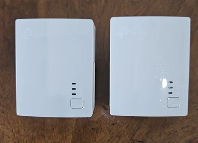 Adaptadores Powerline TP-Link AV600 para conexión a Internet extendida Foto 1 de 4